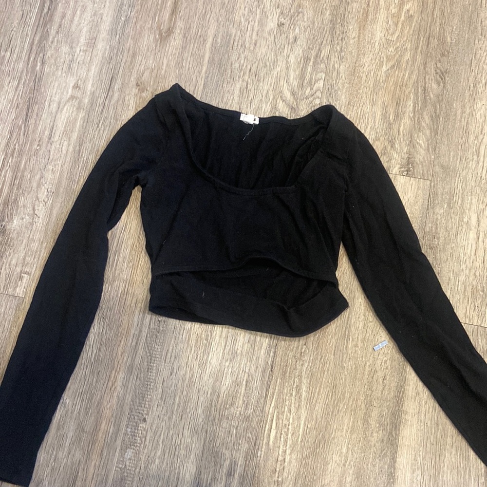 Long sleeve crop top